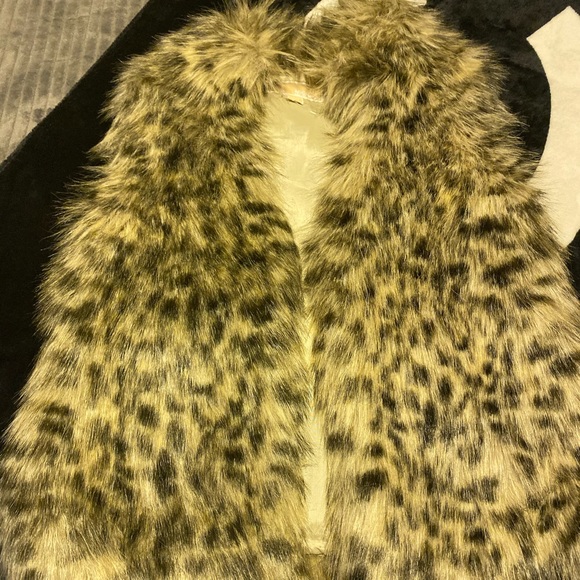 Michael Kors Jackets & Blazers - Michael Kors cheetah fur SZ  xsmall vest